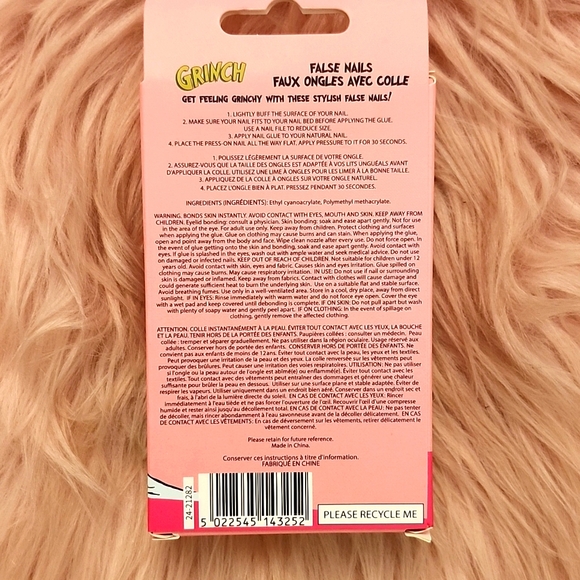 Brand New H&A THE GRINCH False Nails-M - Picture 2 of 3